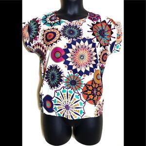 LIVA GIRL  Abstract Print Cuffed sleeved Top Sz M